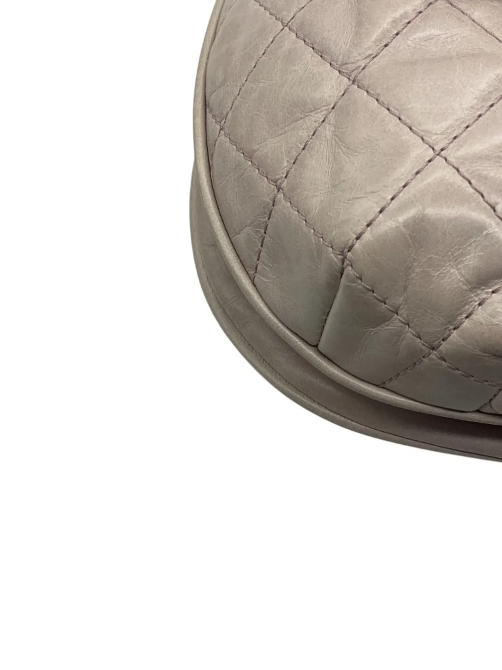 CHANEL LIGHT LILAC QUILTED AGED LEATHER BUBBLE FLAP HANDBAG